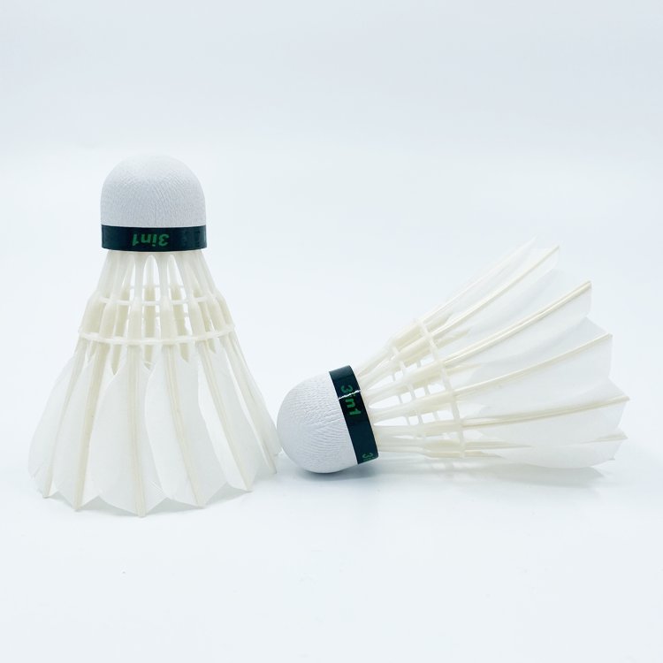 Sports Goose High Quality China Durable White Badminton Feather Shuttlecock with High Stability and Durability Outdoor/Indoor