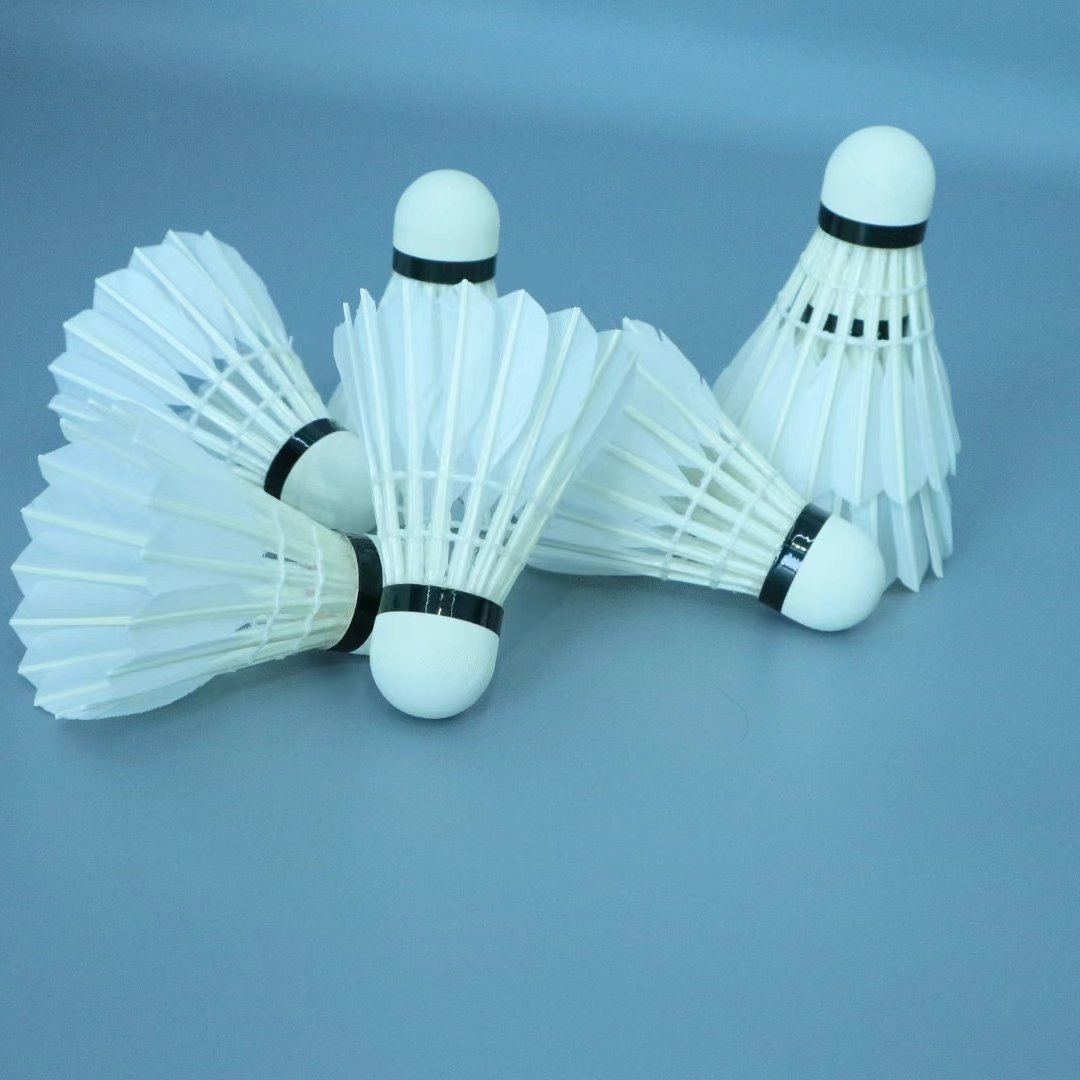 wholesale Straight Goose Feather Badminton Shuttlecock for club professional Training