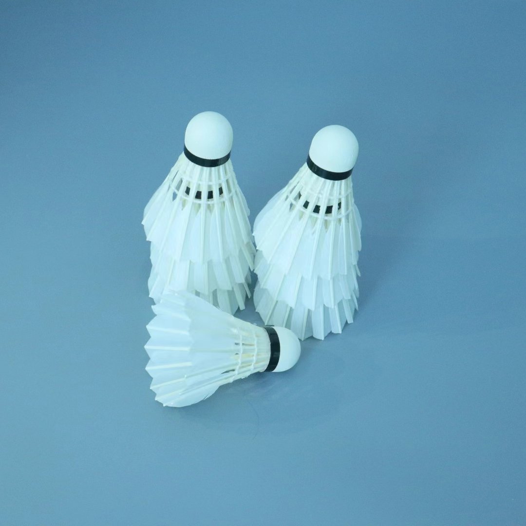 wholesale Straight Goose Feather Badminton Shuttlecock for club professional Training