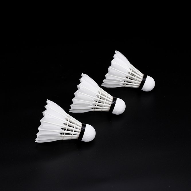 High Quality Wholesale International Competition Level of Lining Badminton Shuttlecock With Goose Feather No.111