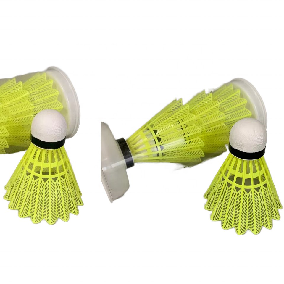 High Quality Konmat300/350/600 Nylon Shuttlecock/PU Cock for Training Popular Wholesale from Chinese Manufacturer