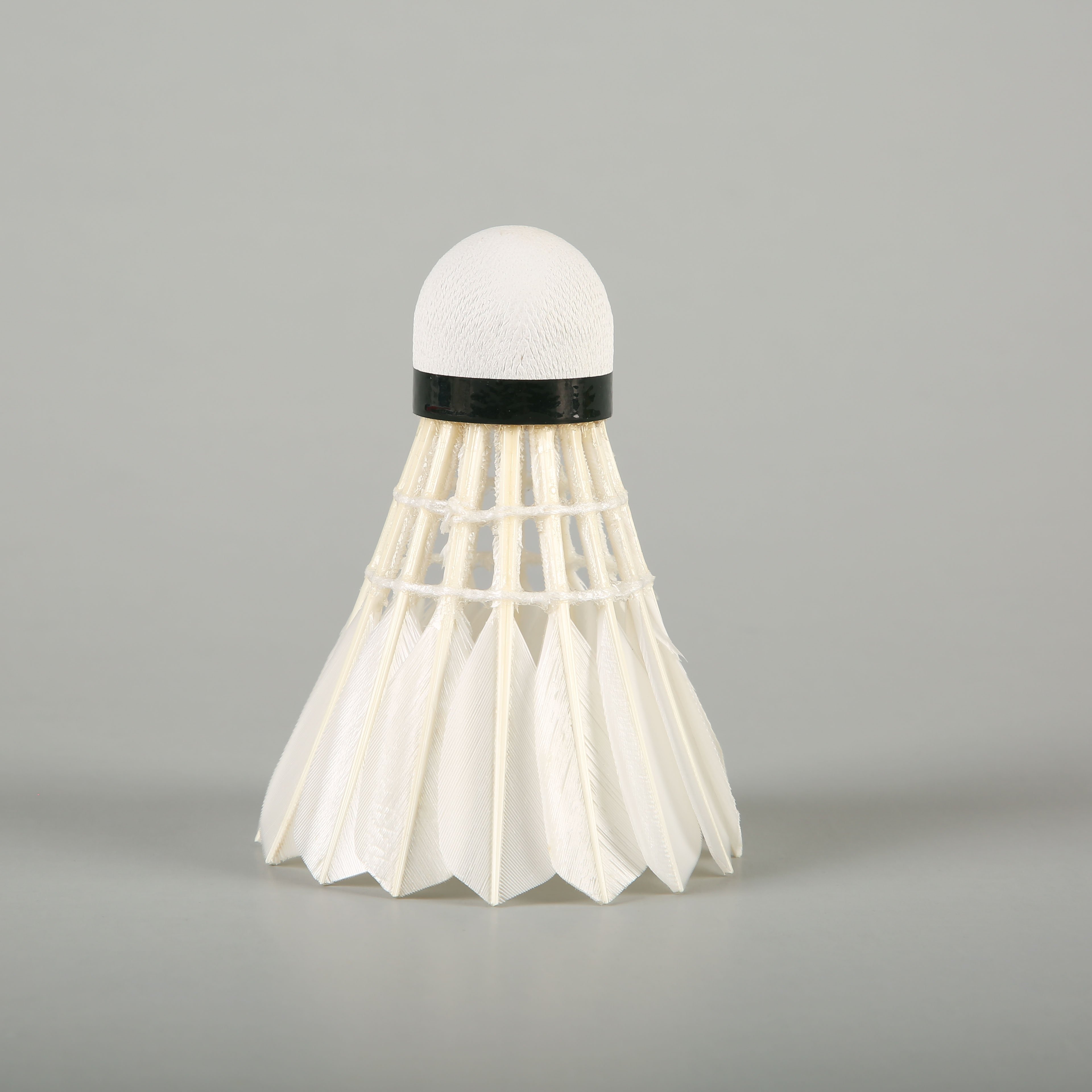 Hot sale Lingmei 30 class A duck feather badminton shuttlecock with high durability and flying
