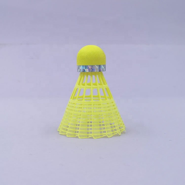 Hot Selling Training Light Balls Cheap Cork Badminton Nylon Shuttlecock Betminton Machine Produce volant plastique durable badmi