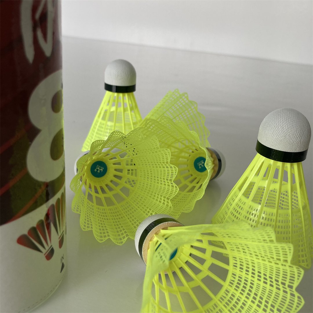 OEM High Quality Super Durable Nylon Badminton Shuttlecock 6pcs