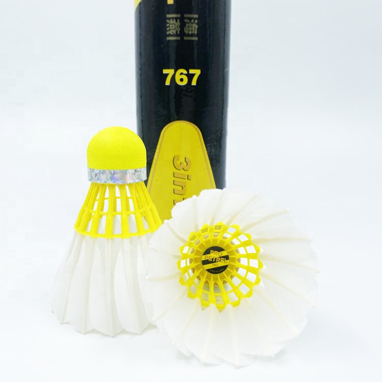 Professional Hybrid Shuttlecocks Badminton 3 in 1 Goose Feather Shuttlecocks Yellow Color Eye catching