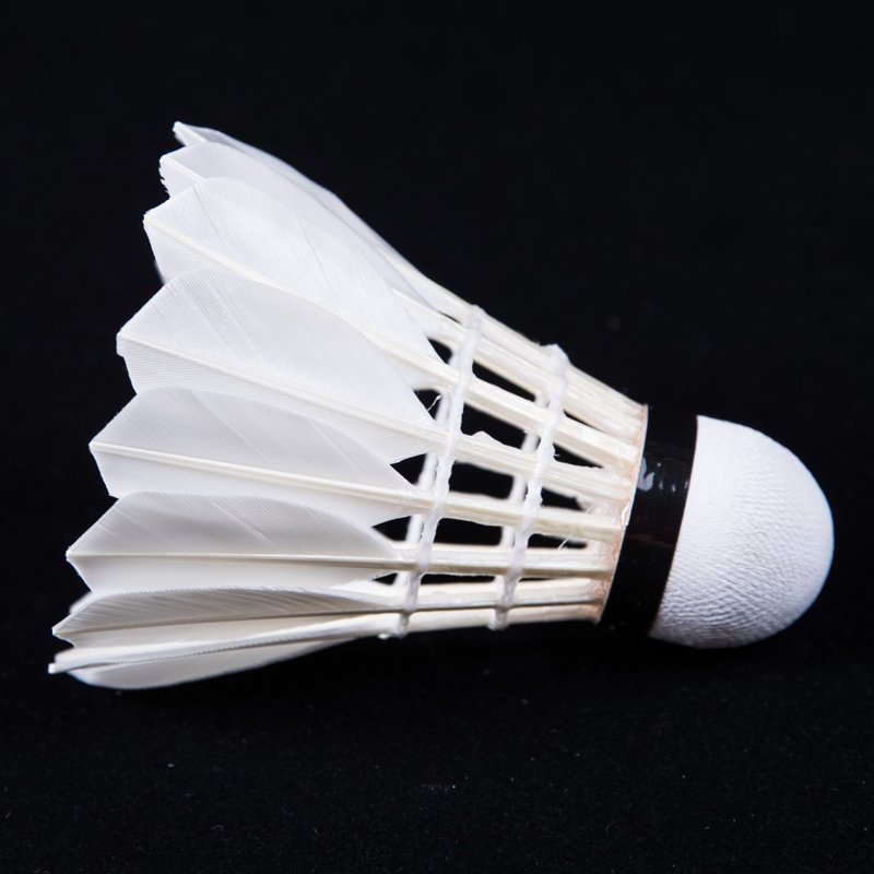 China Factory Duck Feather Fly NO.05 Badminton Shuttlecock With Good Price And Durable To Play