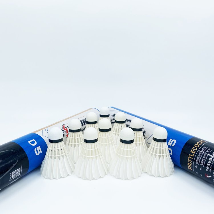 Cigu Duck Feather Shuttlecock Factory Direct Sale Natural First Class Duck Feather Badminton Dmantis D5 for and Amat amateurs