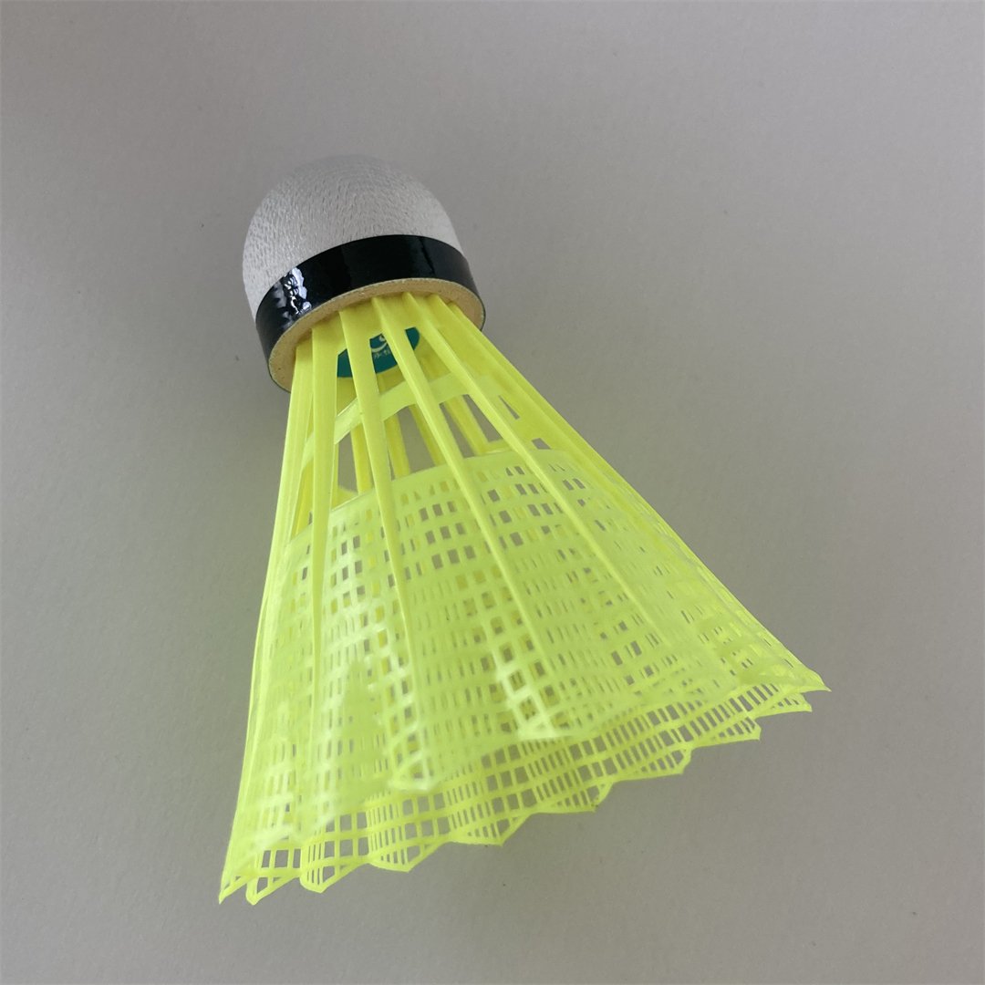 Good Quality Nylon Badminton Shuttlecock Yellow And White Color Nylon Badminton Shuttlecock For Sale