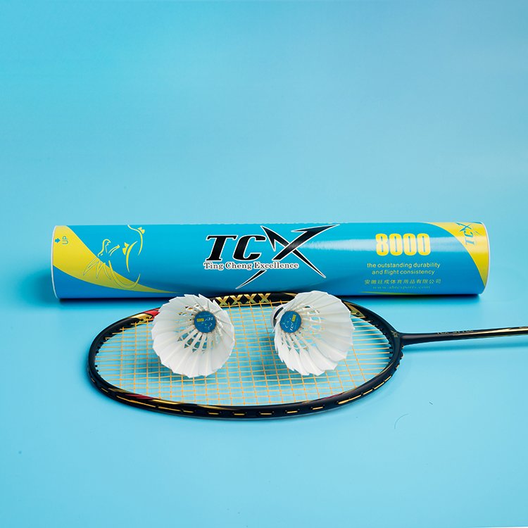 TCX 8000 Good quality feathers, very good hitting feel
