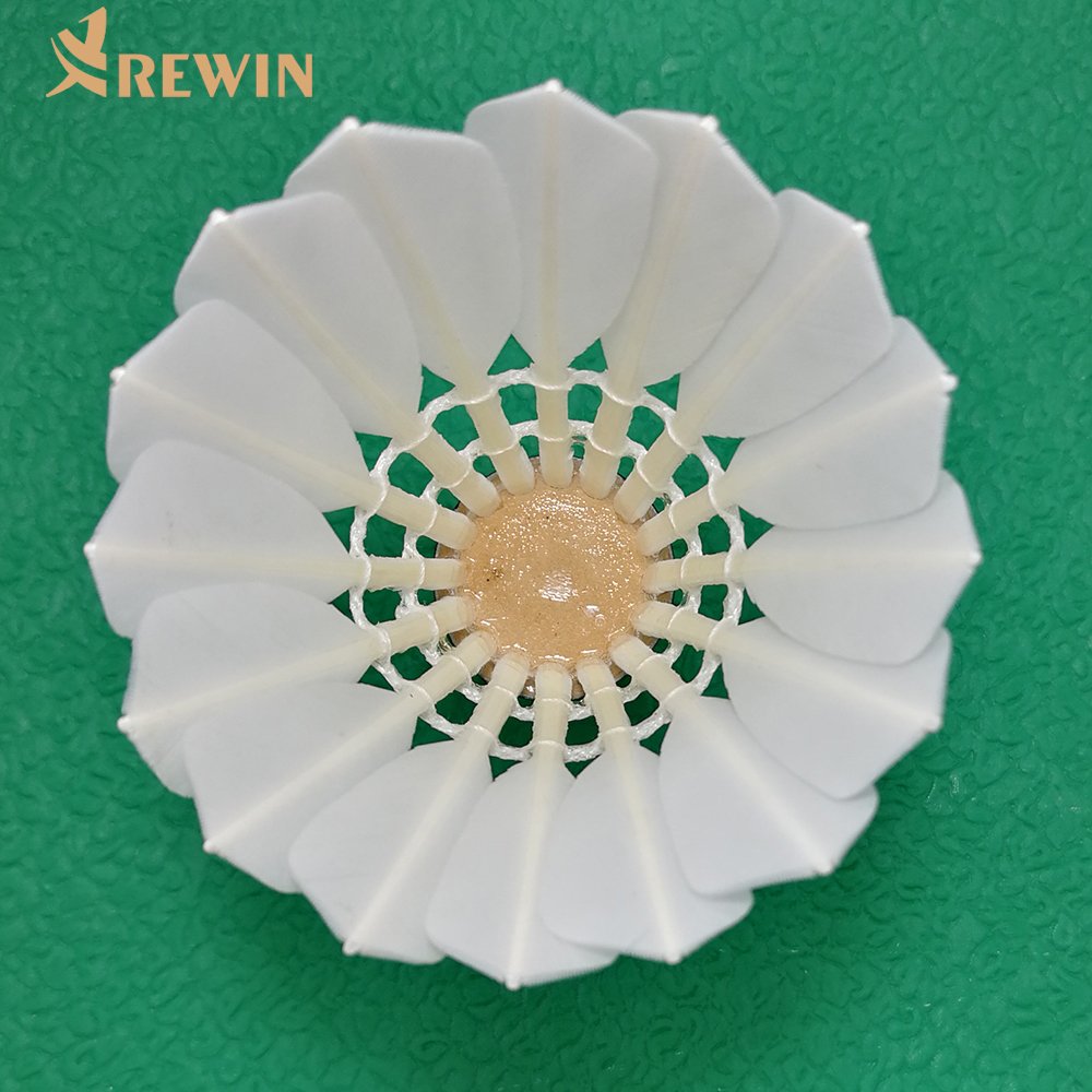 High Quality Cigu Duck Feather Badminton Shuttlecock for International Tournament