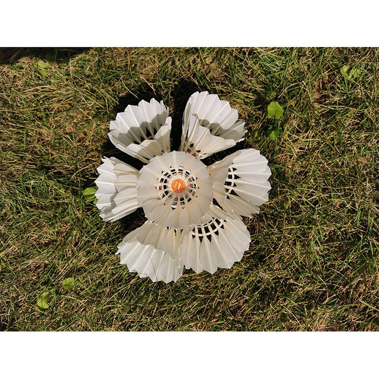 Manufacturer Supplier China Feather Badminton Synthetic Hybrid Shuttlecock with Great Durability Stability and Balance