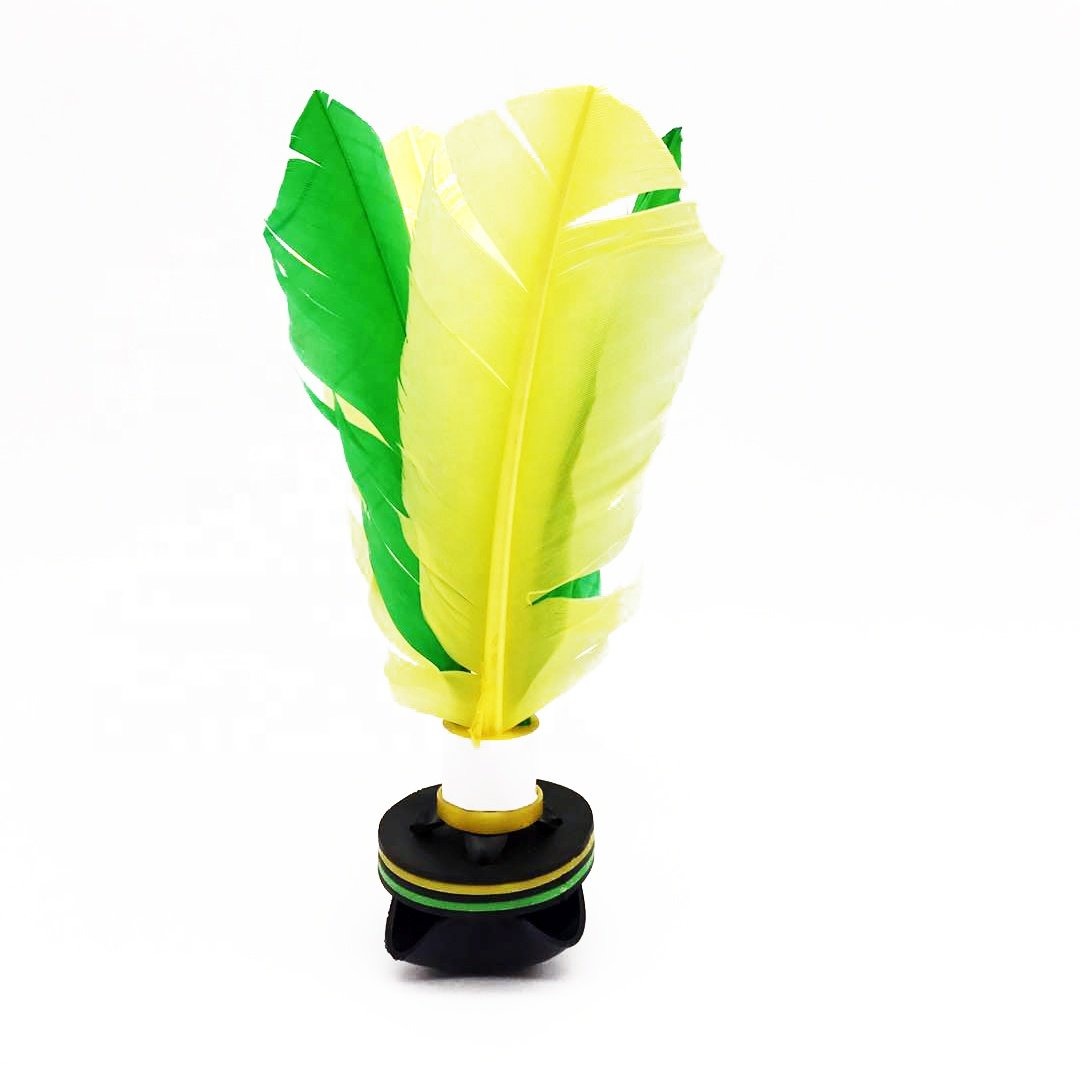 Wholesale OEM Accepted Cheap Colorful Beach Feather Kick Shuttlecocks Jianzi Toys