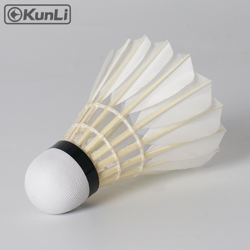 OEM badminton Shuttlecock Best Durability flying Grade 1 straight duck feather shuttlecock for club competition shuttle cock