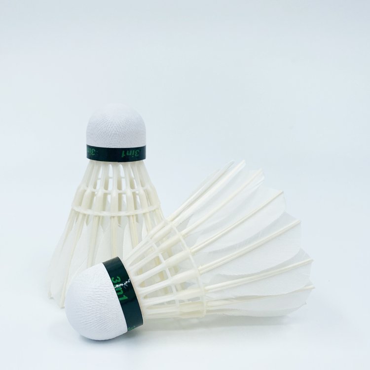 D45 High Quality Stable 3in1 Badminton Shuttlecock with Goose Feather in Pure White Color for professional players