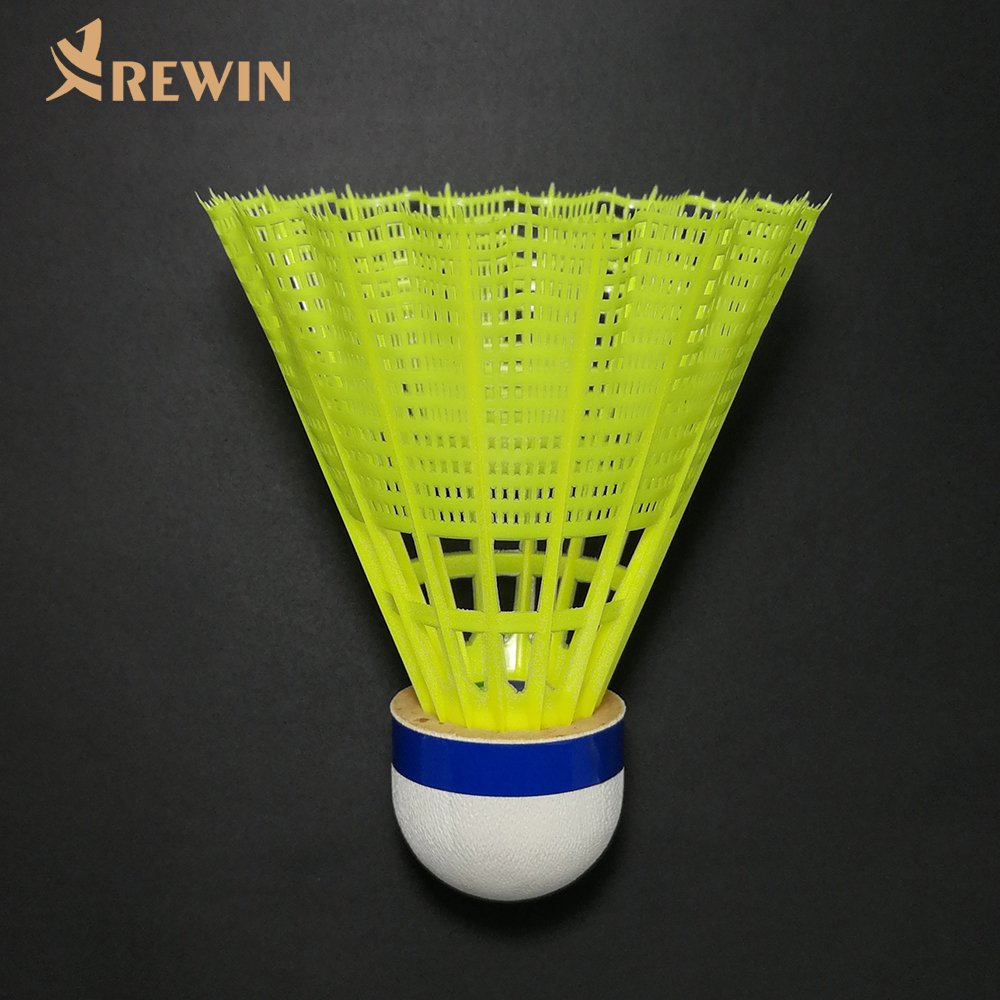 Top Quality Nylon Shuttlecock Original MAVIS 300