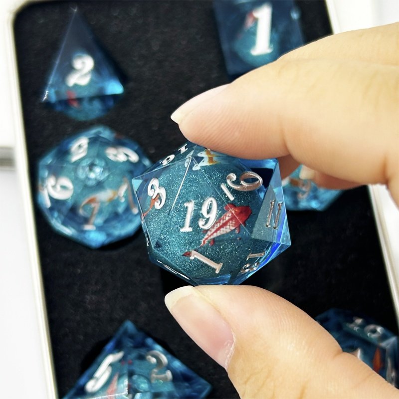Custom Logo 25mm Liquid Core Multi-Faced Sharp Dragon and Dungeon Resin Dice for DND Table Games