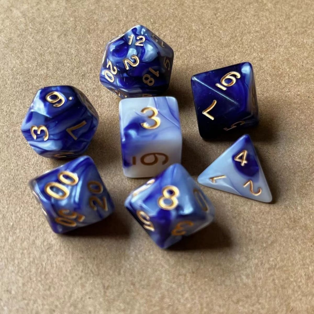 Manufacturers 7 pcs per set polyhedral resin dices rpg d20 dice two color dice set for DND MTG RPG games