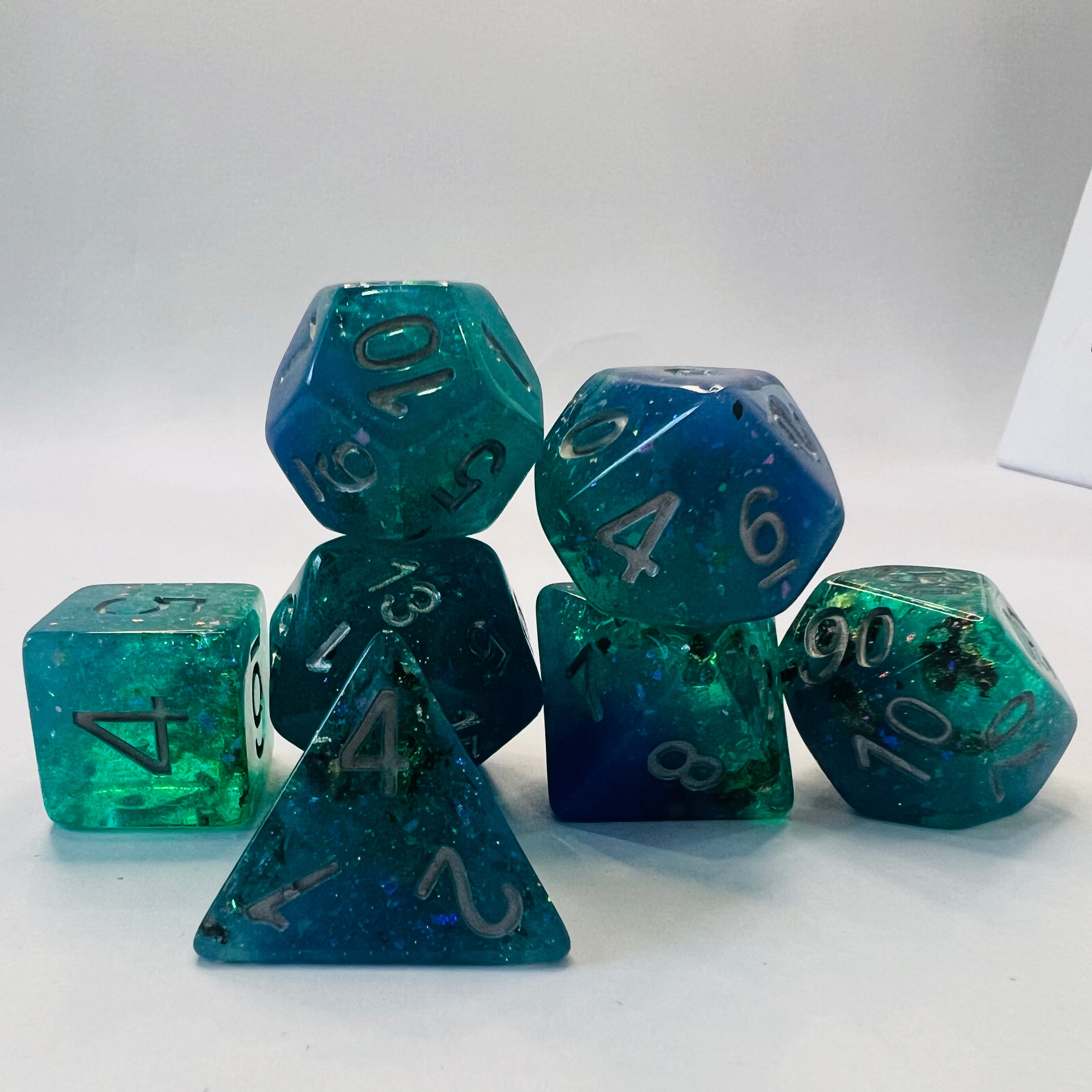 Custom Size Numbers Colored Dice Set Polyhedral D&D Resin Rpg Set For Dungeons And Dragons
