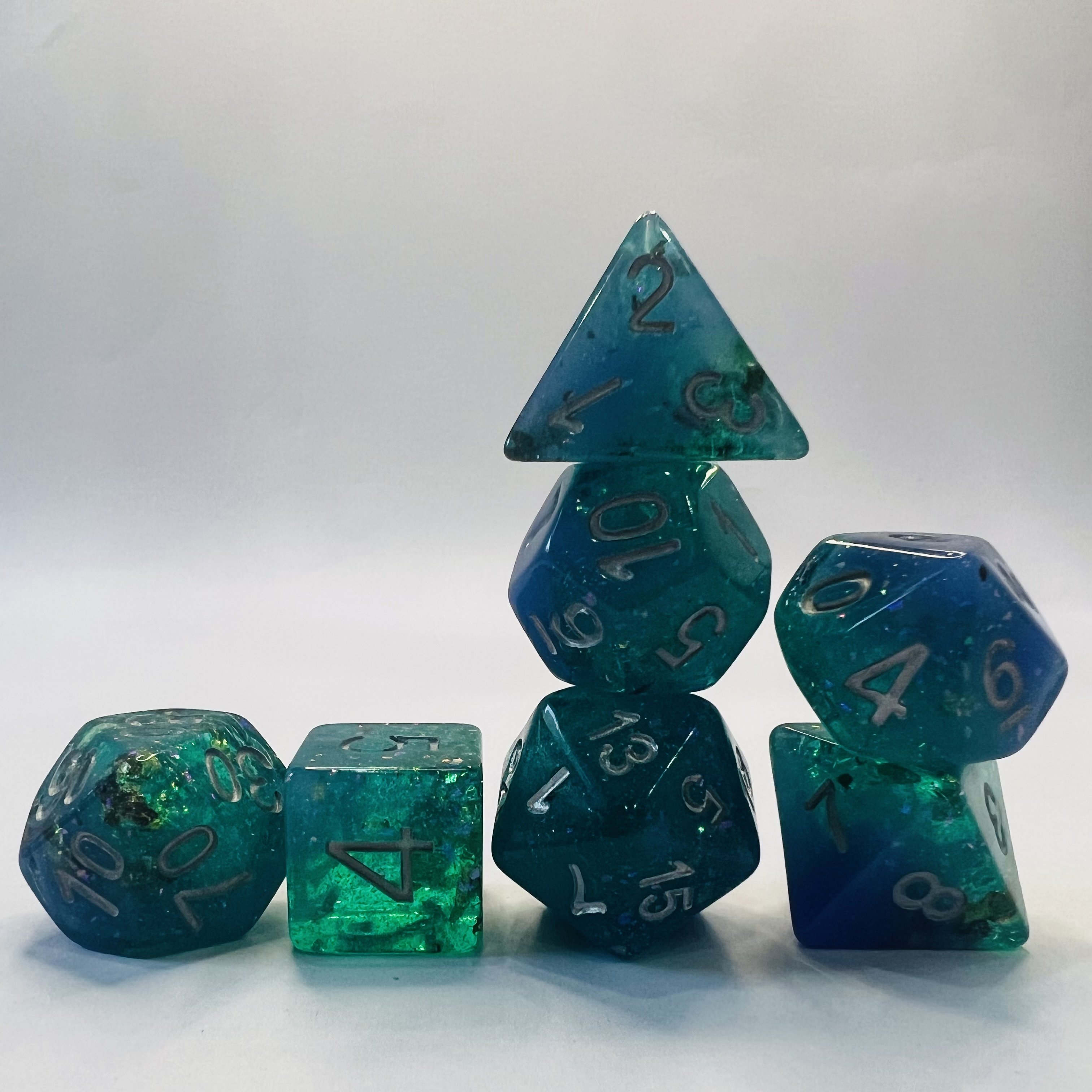 Custom Size Numbers Colored Dice Set Polyhedral D&D Resin Rpg Set For Dungeons And Dragons