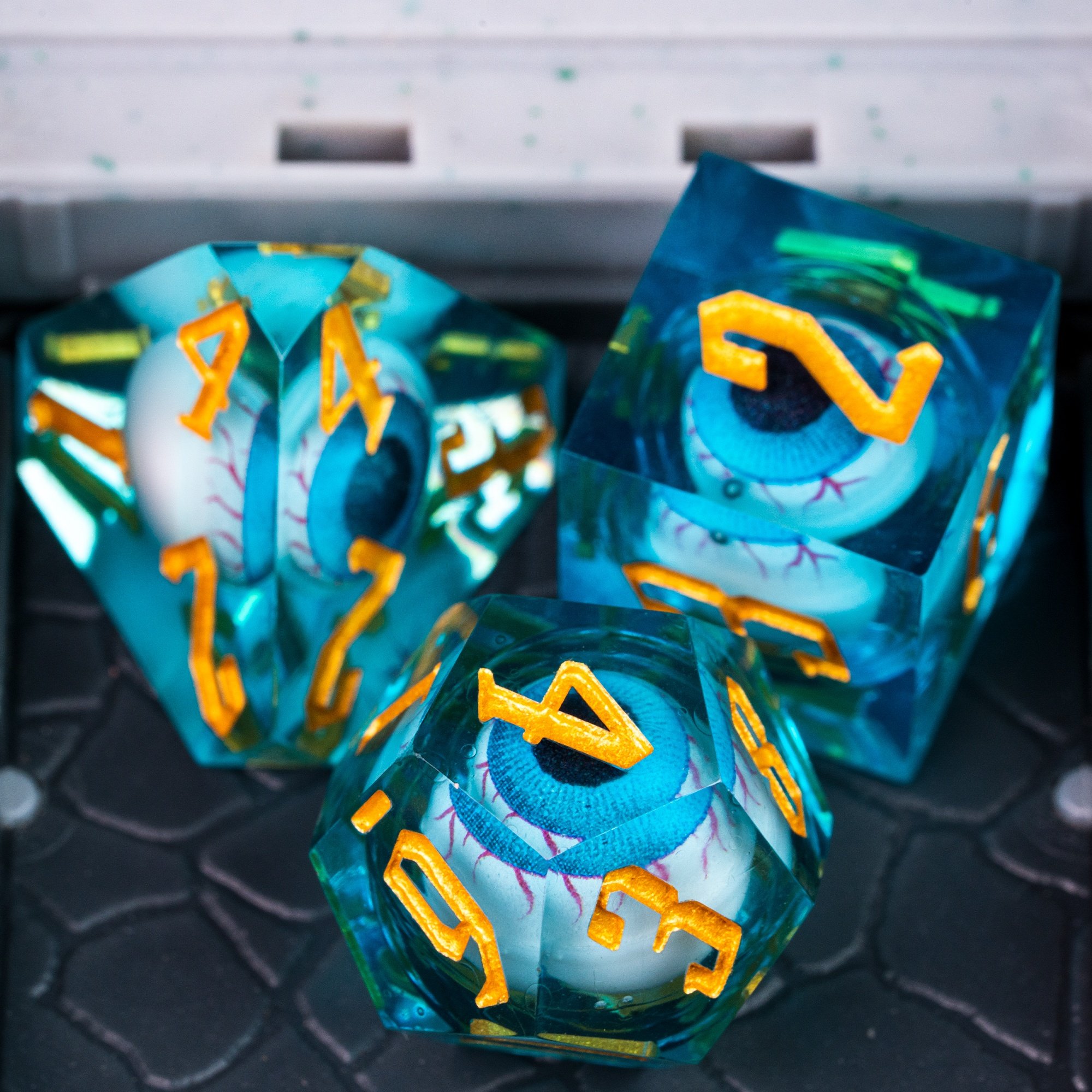 Udixi Polyhedral custom logo rpg dungeons and dragons resin sharp edge liquid core dice Eyeballs