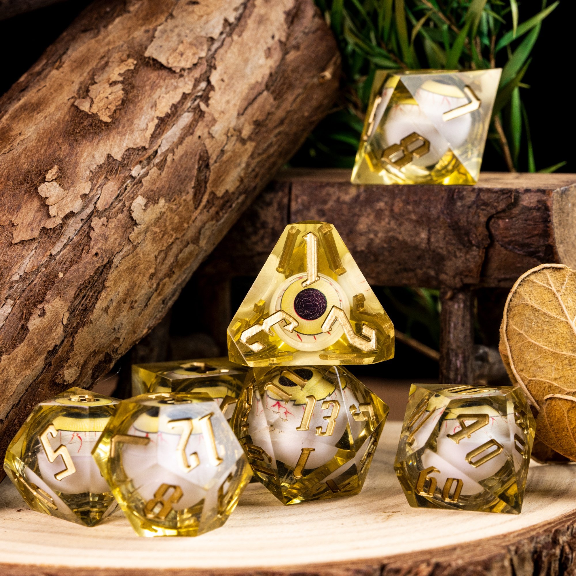 Udixi Polyhedral custom logo rpg dungeons and dragons resin sharp edge liquid core dice Eyeballs