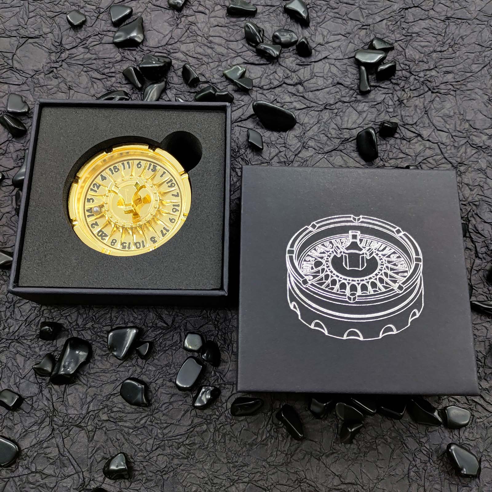 New Product Lucky Gold D20 Dice Rotatable Metal Compass Fidget Dice for Playing Games