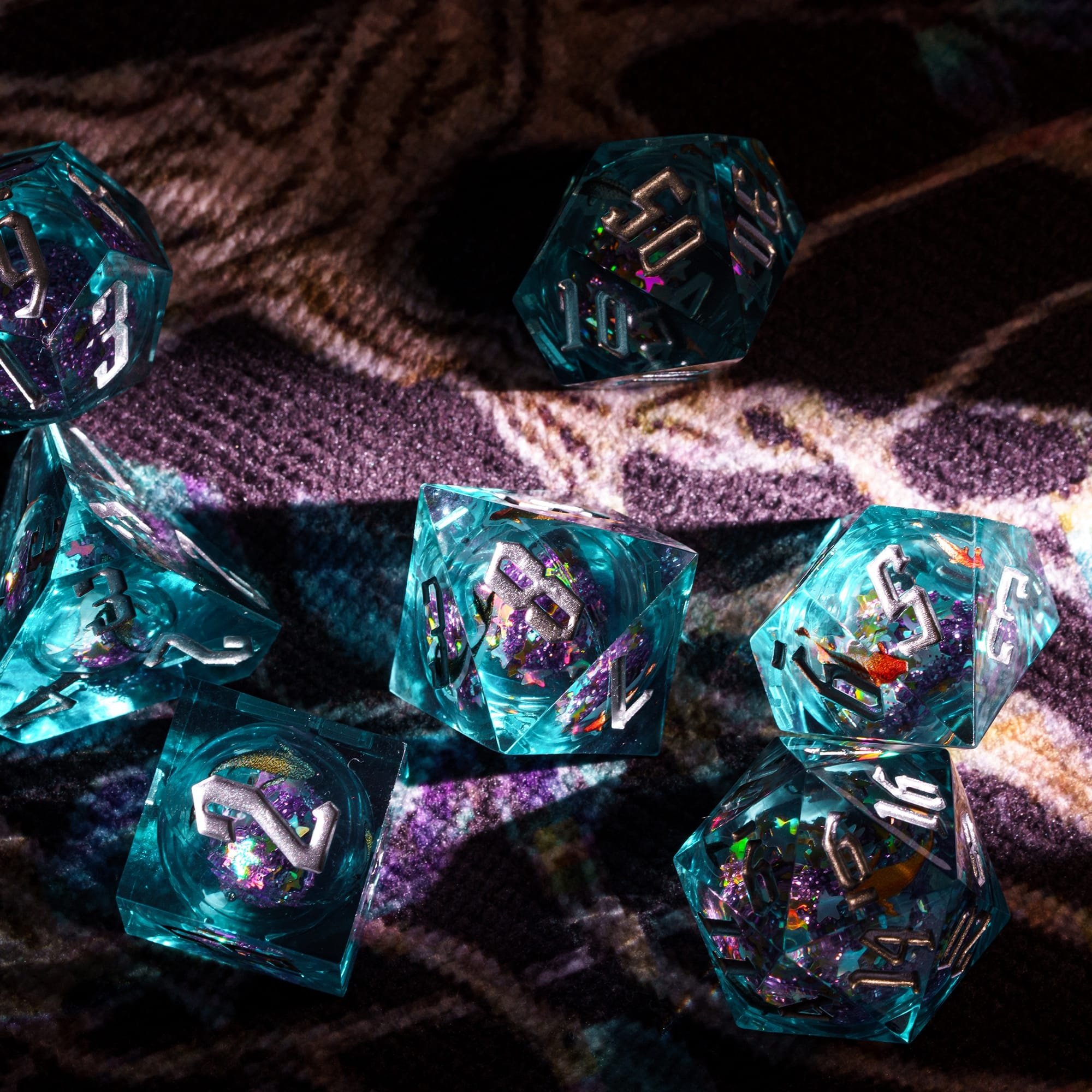 Udixi Polyhedral Custom Logo RPG dungeons and dragons resin sharp edge Liquid core Sticker Dice