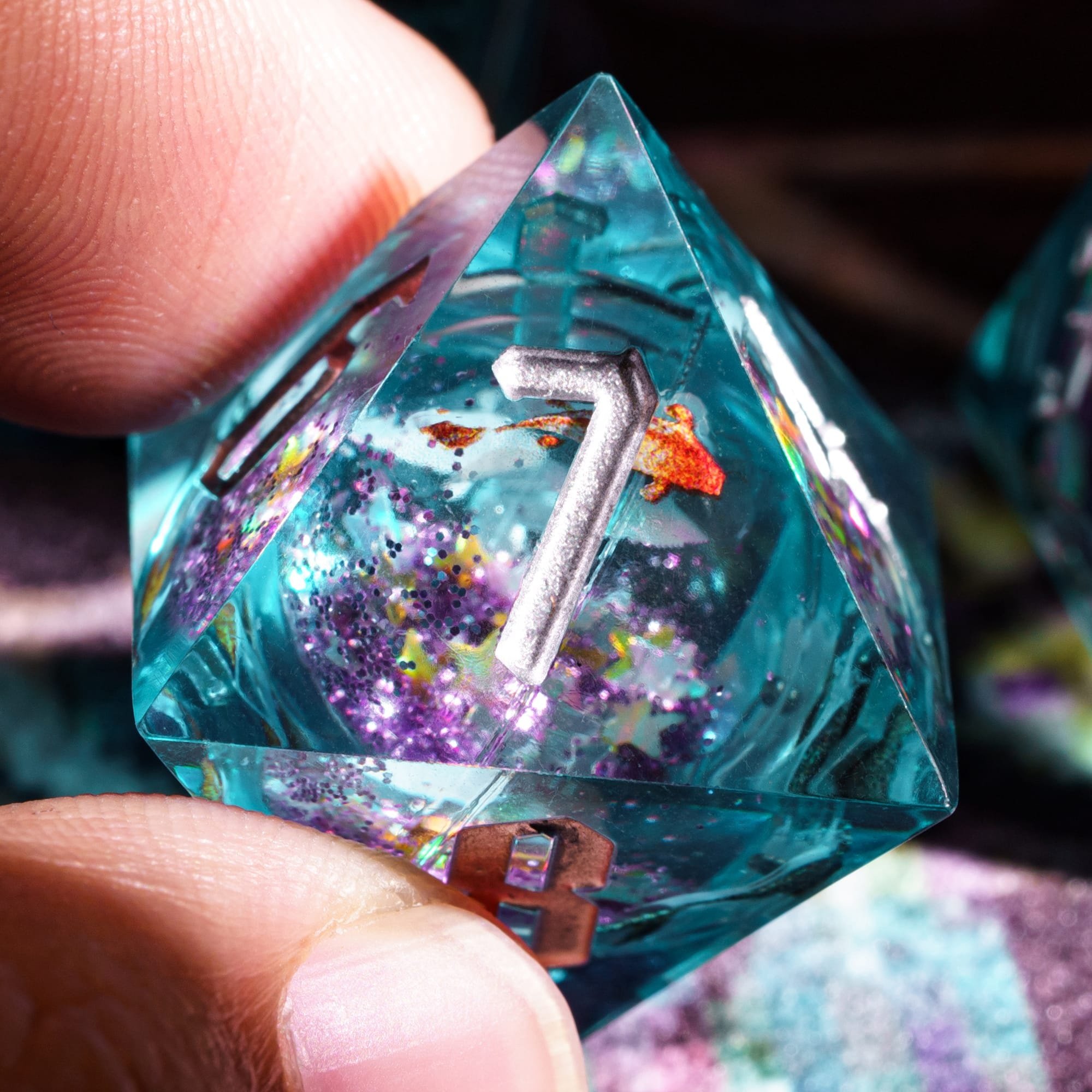 Udixi Polyhedral Custom Logo RPG dungeons and dragons resin sharp edge Liquid core Sticker Dice