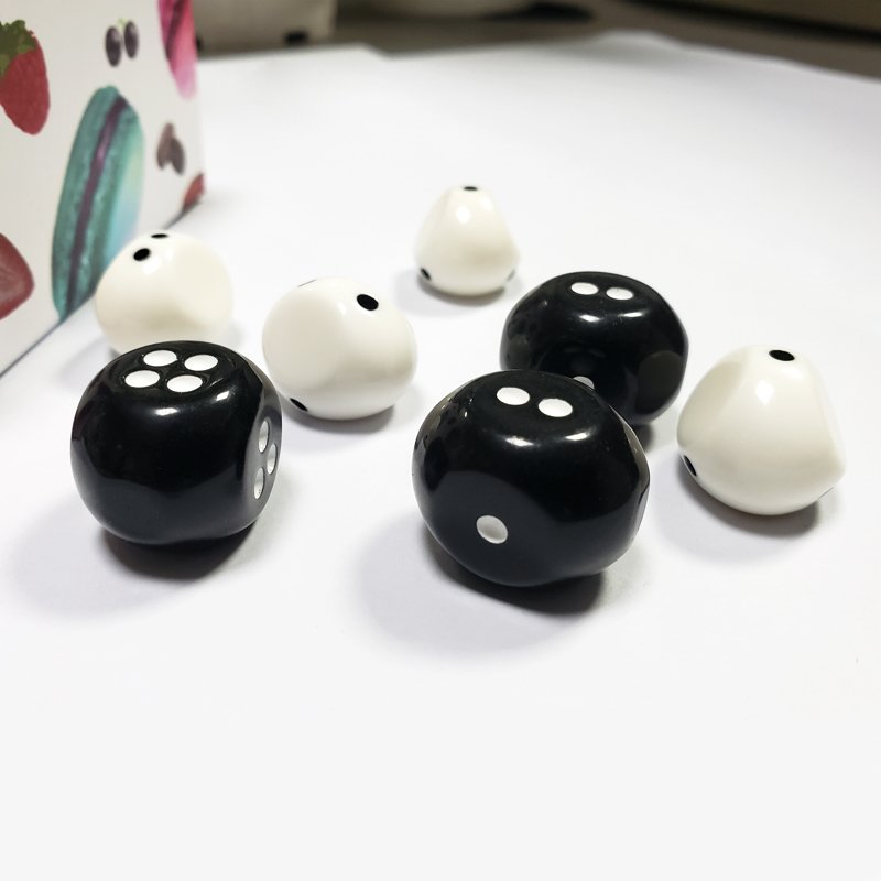 Custom Size Polyhedral Resin DnD Plastic Dice White and Black Special Shapes with Custom Logo for Dungeons and Dragons