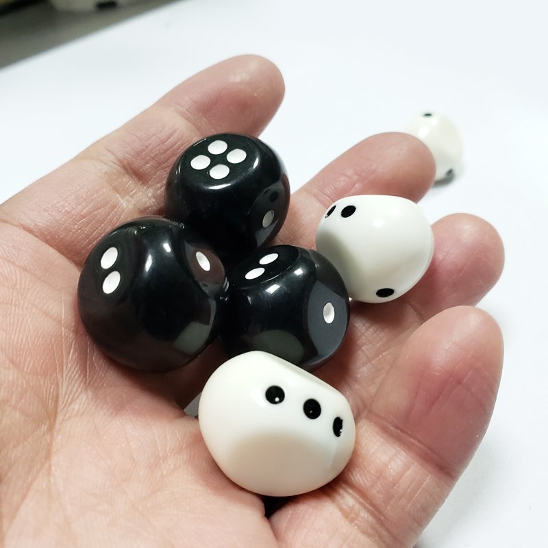 Custom Size Polyhedral Resin DnD Plastic Dice White and Black Special Shapes with Custom Logo for Dungeons and Dragons
