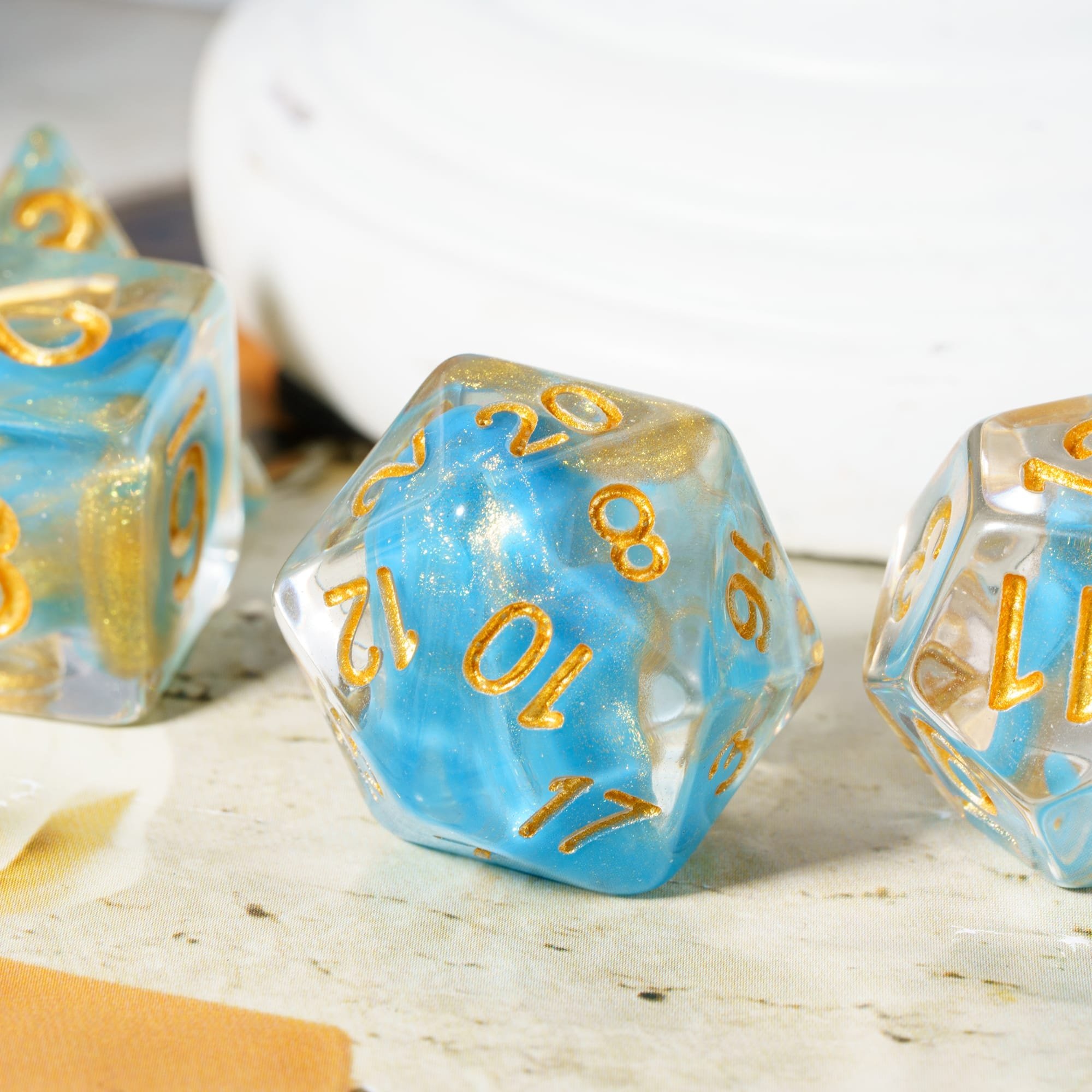 Udixi custom Two Color Swirl Glitter Translucent Dice Dungeons and Dragons DND role-playing game RPG board game resin Dice Set