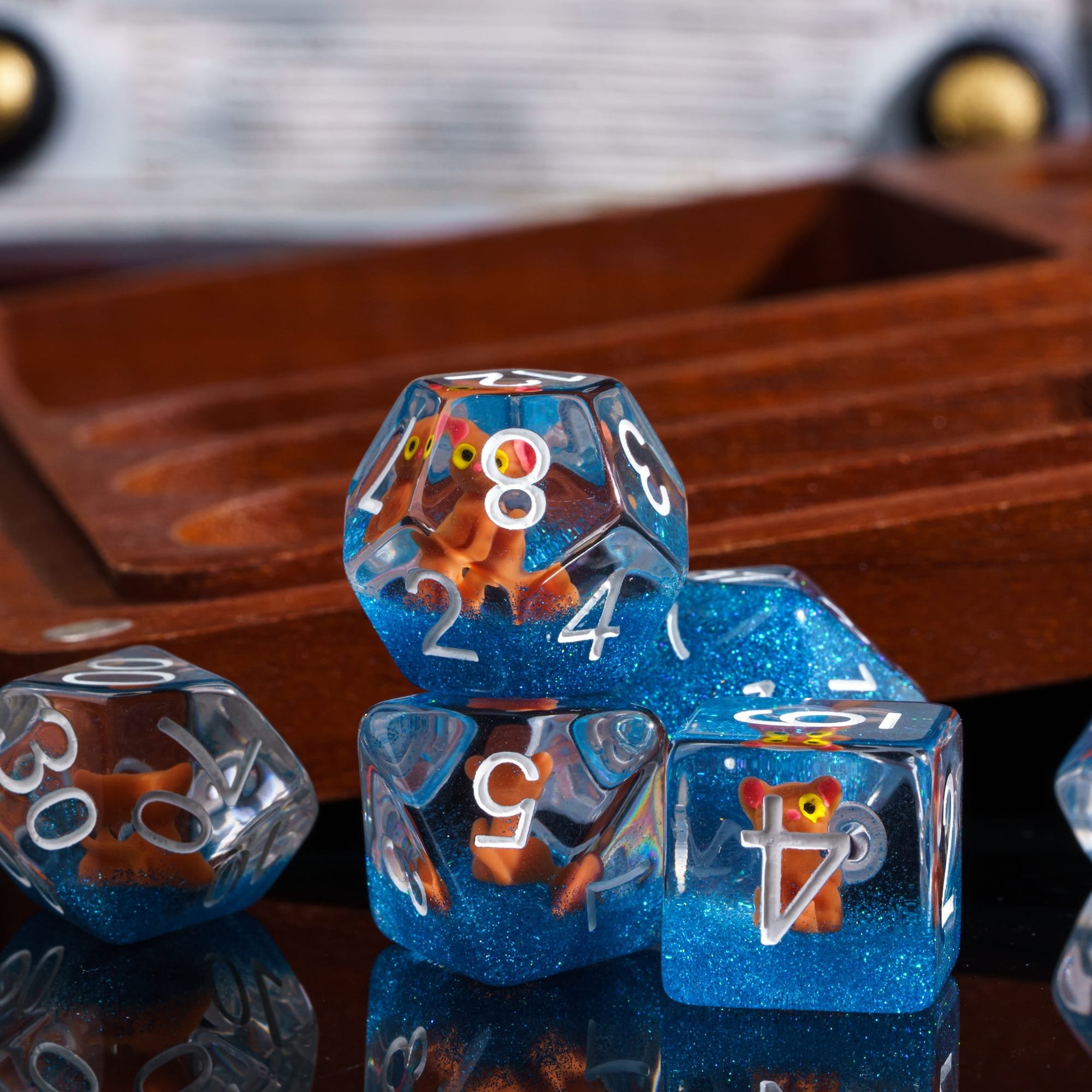 Udixi Brown Cat Dice Dice Dungeons and Dragons board game DND resin dice
