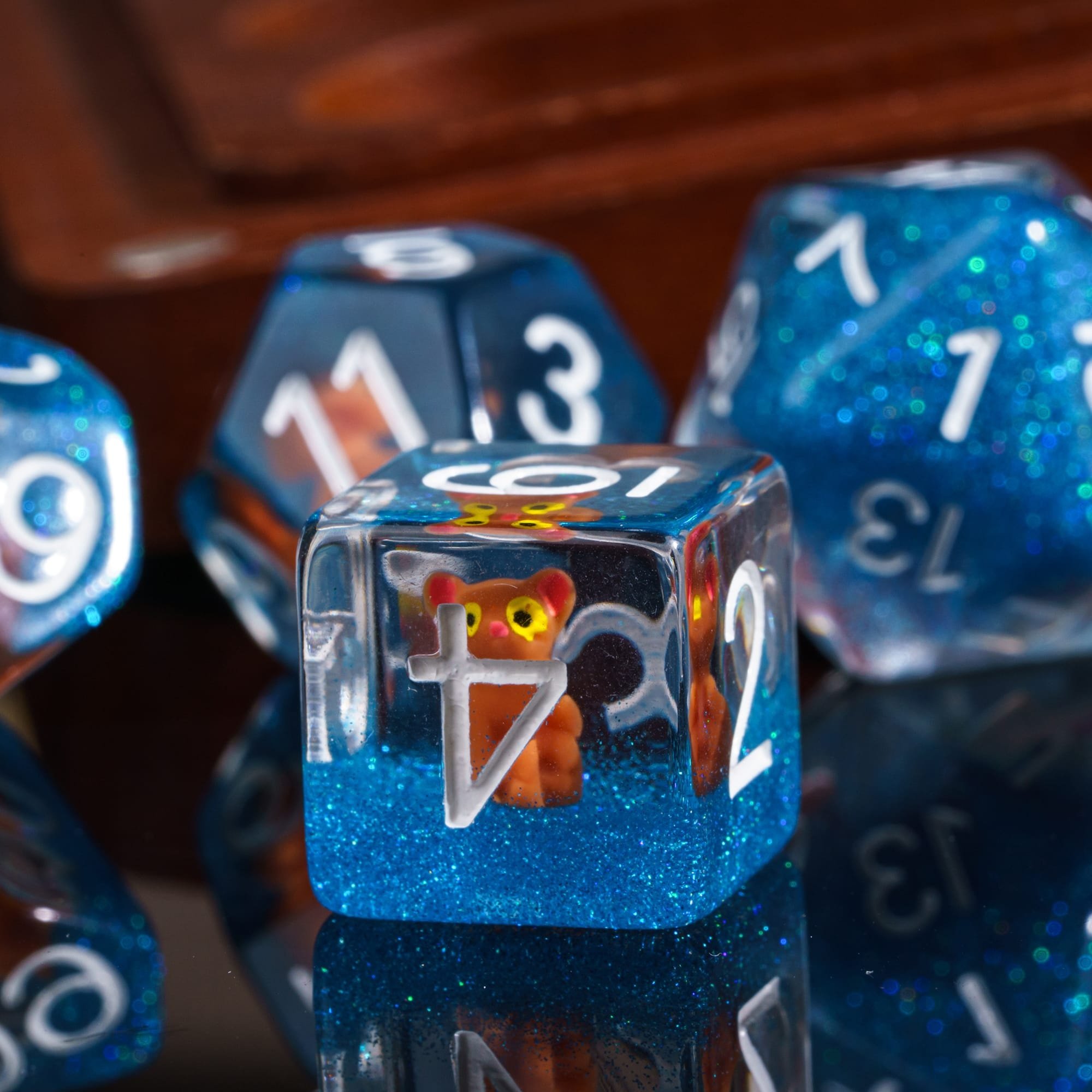 Udixi Brown Cat Dice Dice Dungeons and Dragons board game DND resin dice