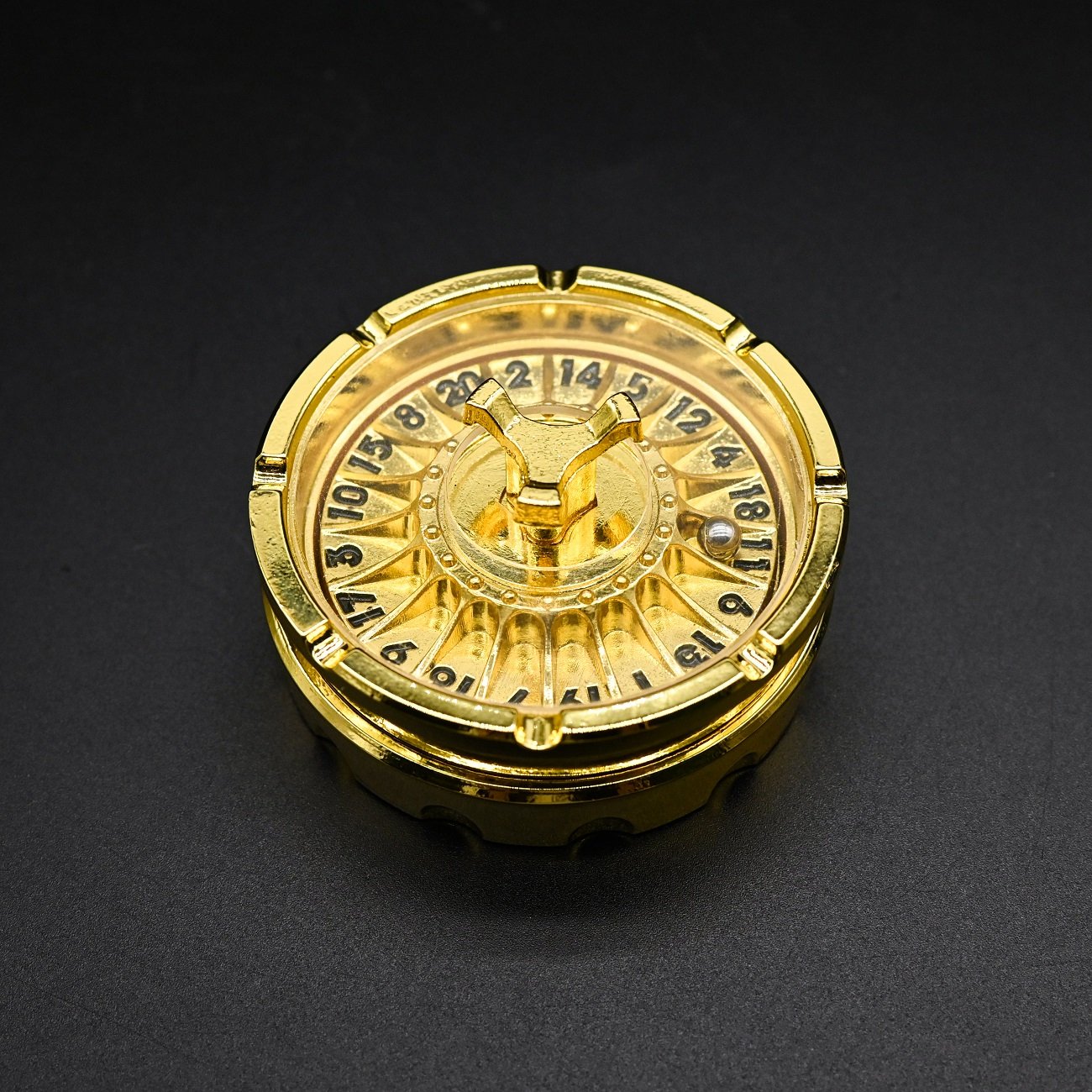Wholesale New Design Metal DND Dice Zinc Alloy Polyhedral Rotating Dice for Board Games Dungeons and Dragons