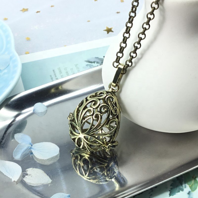 Portable Antique Water Drop Pendant Hollow Metal Dice Box for Dice Storage