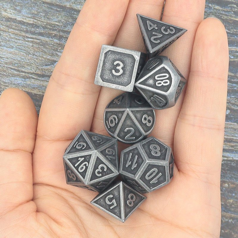 High Quality Custom DND Dice Leathermetal Polyhedral D20 20mm Soft Hand Feeling Zinc Alloy for Gaming