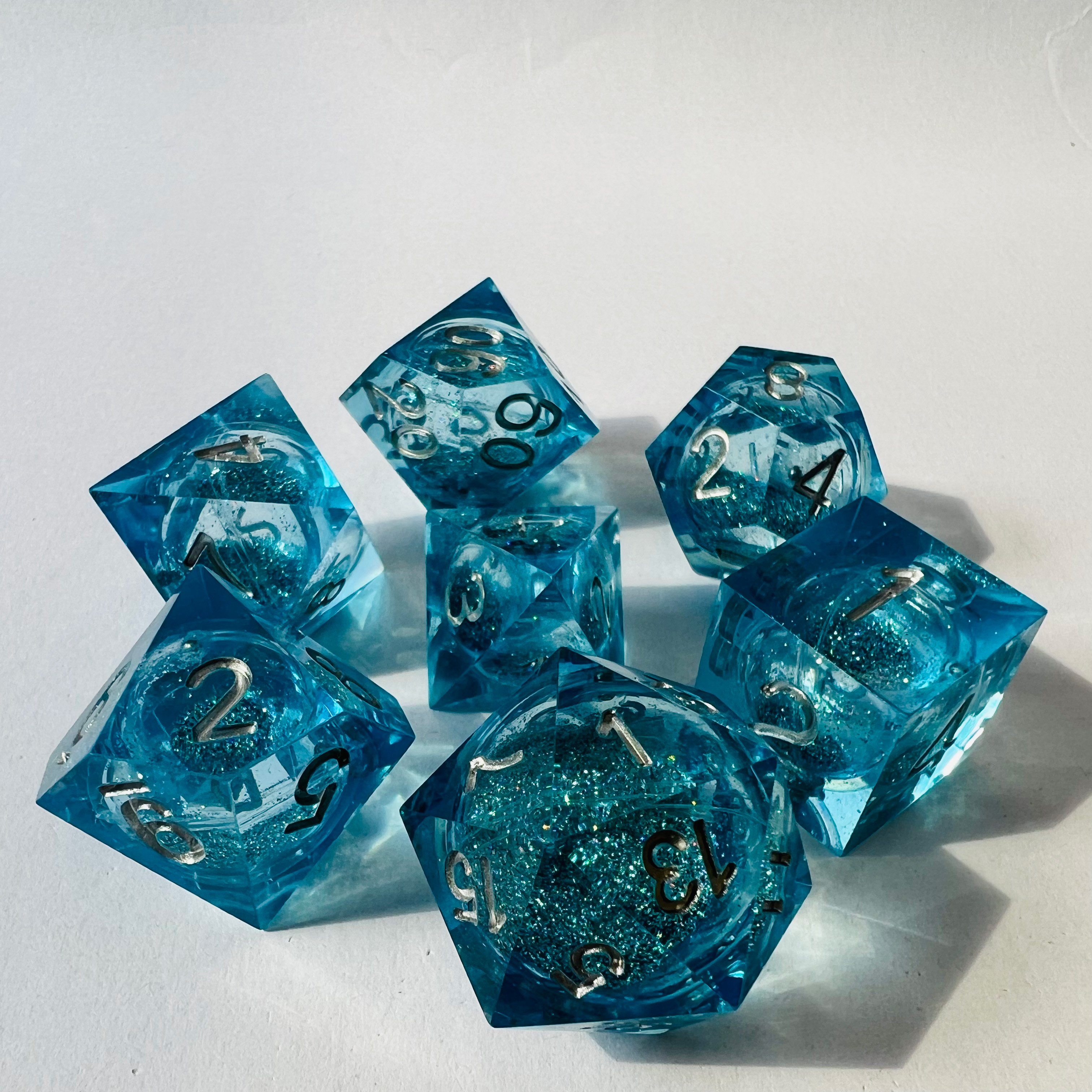 Custom D20 RPG 16Mm Polyhedral Liquid Core Resin D6 Eye Dice Set Bulk For Dungeons and Dragons Game