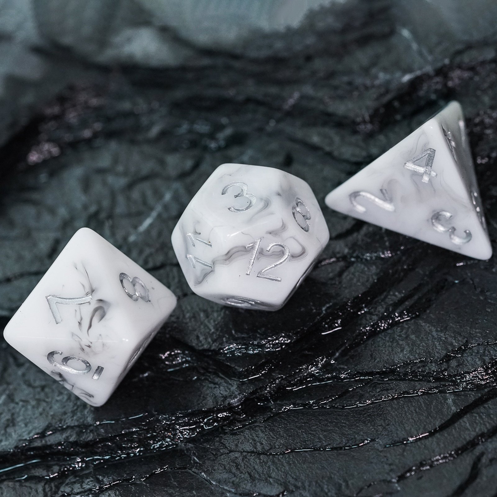 Udixi Plastic Resin RPG Polyhedral custom logo Dungeons and Dragons Black Stone Pattern Dice Set