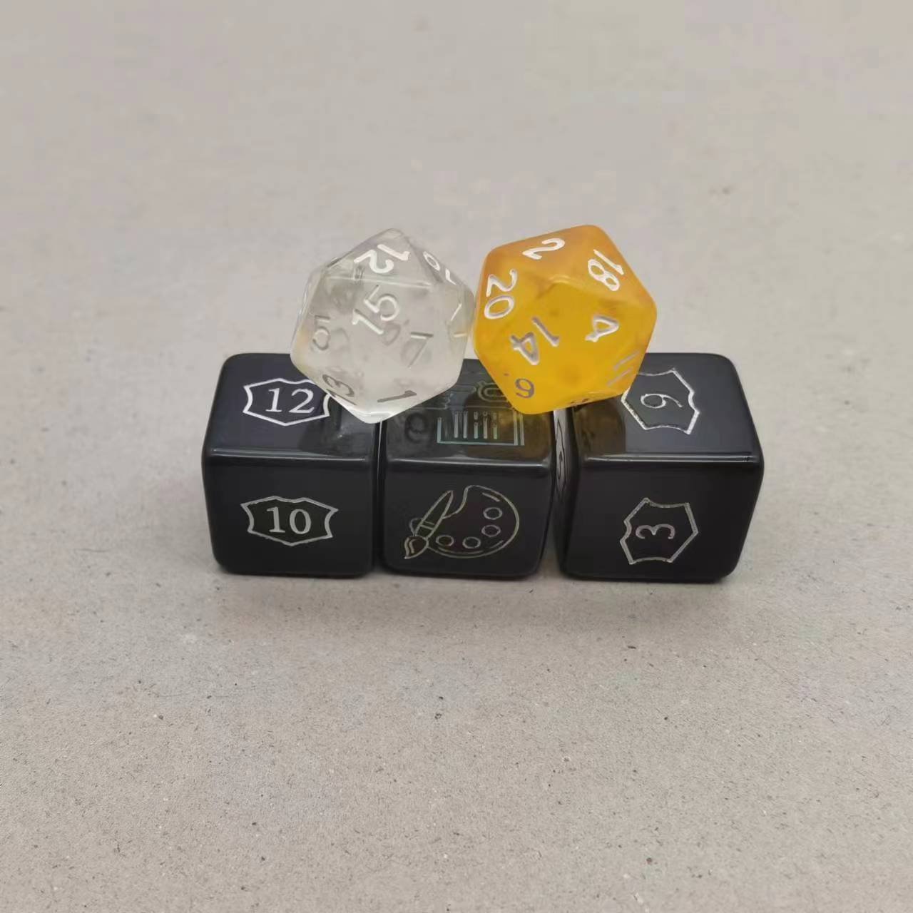 transparent in stock polyhedral TRPG colored DND 12 pcs per set jelly clear custom dice 18 sided plastic game dice