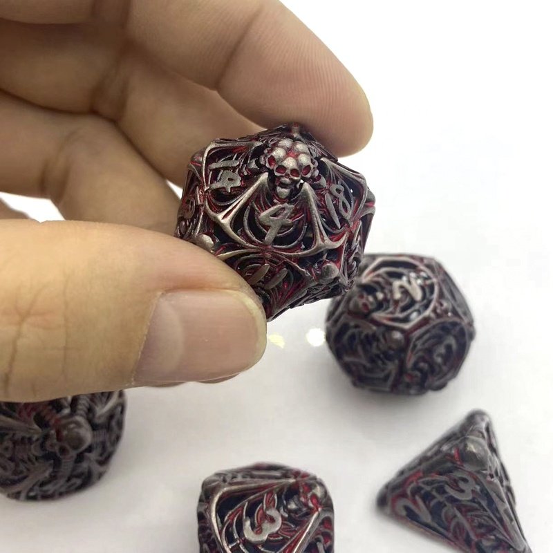 DND Metal hollow dice Polyhedral shape Dungeons & Dragons COC board game dice Skull