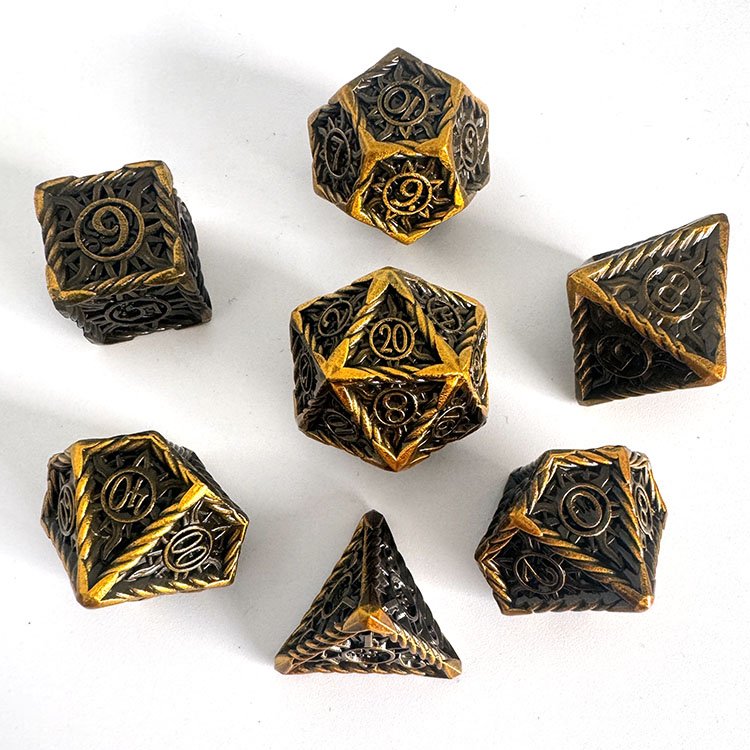 New Arrives Antique Solar Design Zinc Alloy Dice Set Red Copper Metal Dice Sets