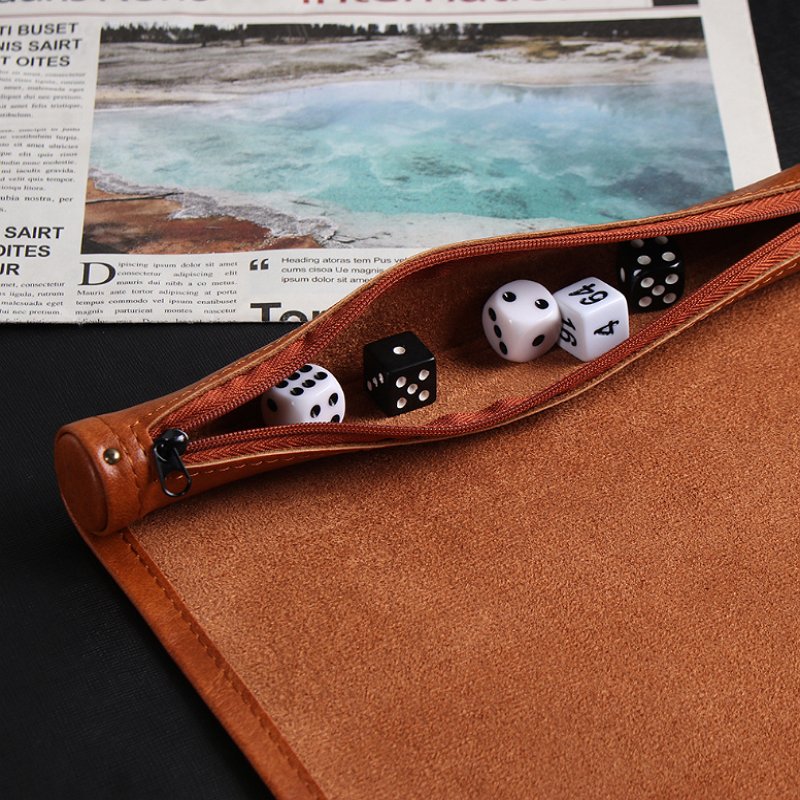 High Quality Portable Dice Storage Bag Deluxe Dice Case PU Leather Zipper Roll Dice Mat