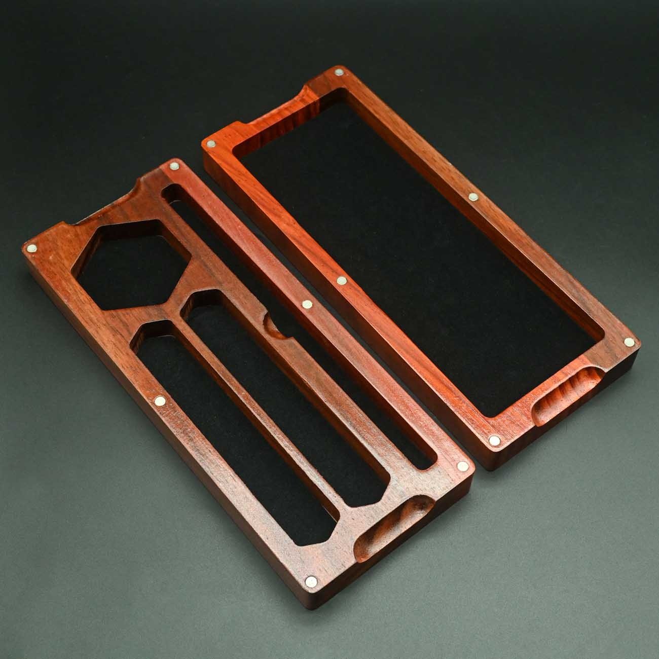 In Stock Rectangle Miniature Storage Box Rosewood DND Game Wooden Dice Box for Role Playing Game