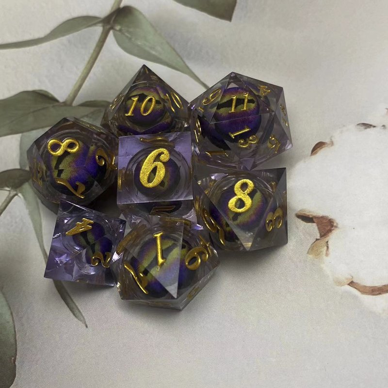 Liquid core Resin 7 RPG game Custom logo Dungeons & Dragons board game Longan dice set