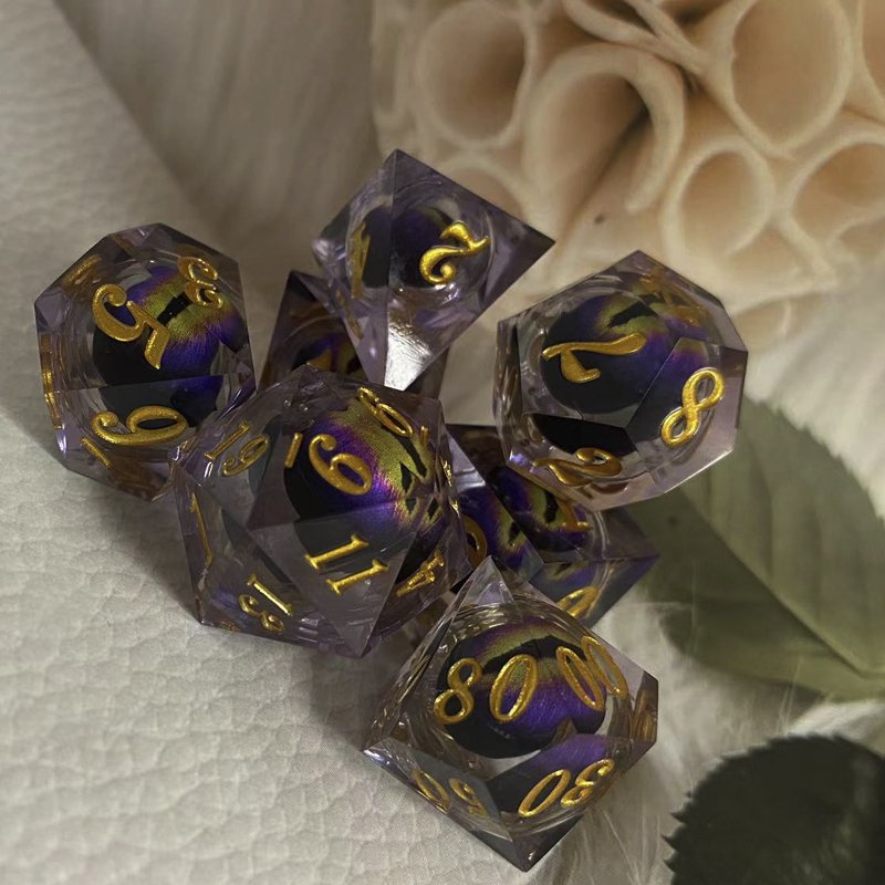 Liquid core Resin 7 RPG game Custom logo Dungeons & Dragons board game Longan dice set