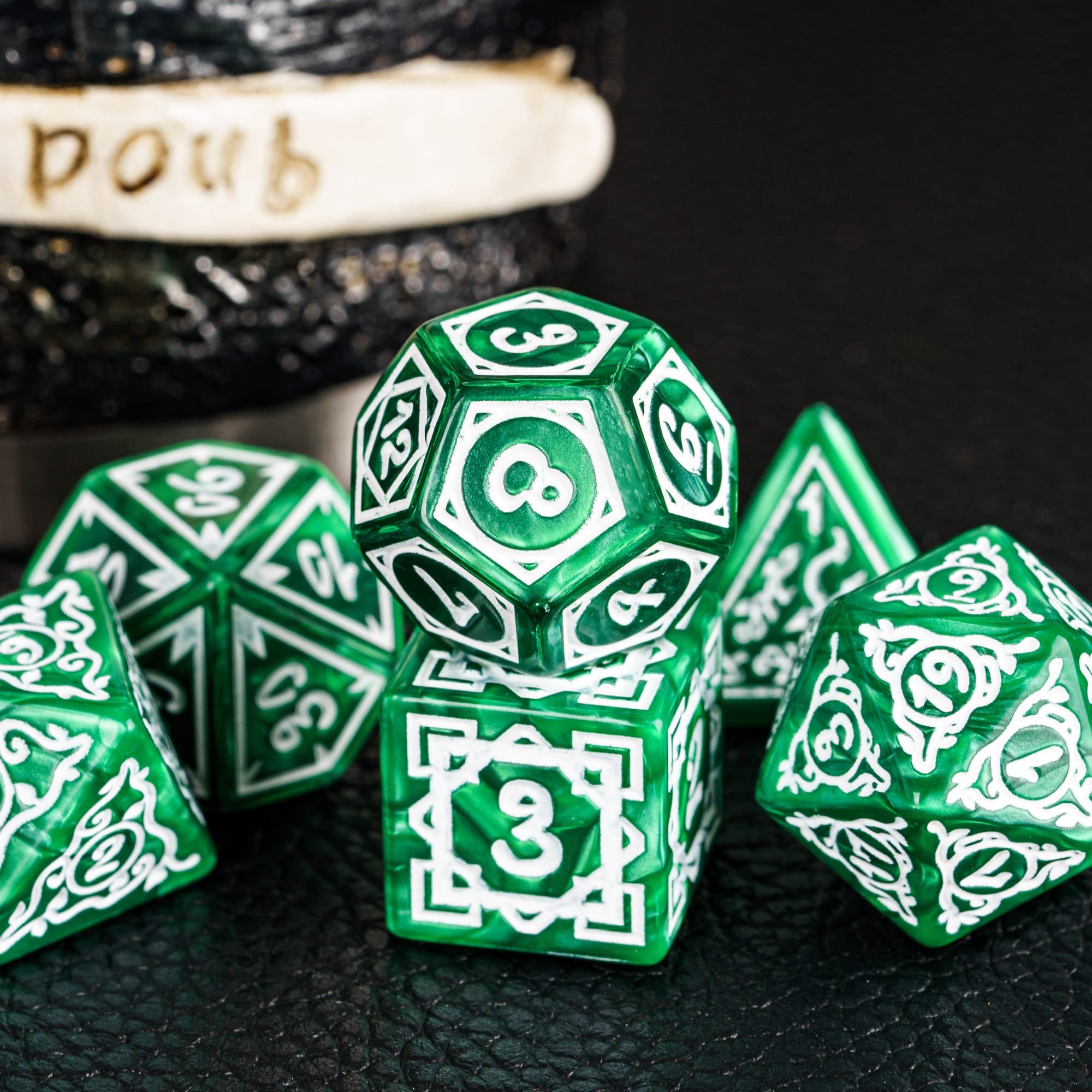 Udixi Plastic Polyhedral custom logo rpg dungeons and dragons Acrylic colored pattern dice game set