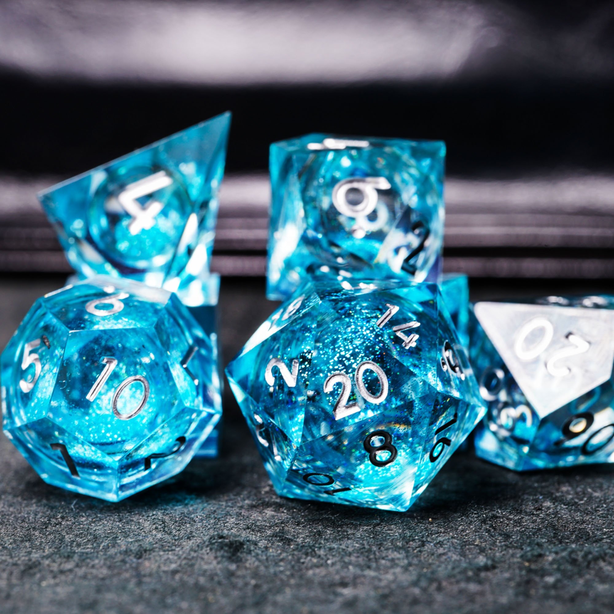 Suitable For Dungeons and Dragons RPG Sharps Edge Dice Blue Liquid DND Resin Dice