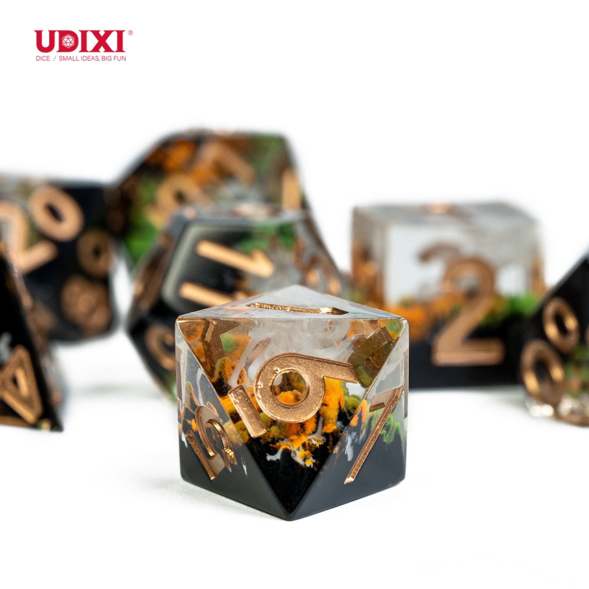 Udixi sharp edge dice Polyhedral Resin RPG dungeons and dragons Dice Set Golden Peak