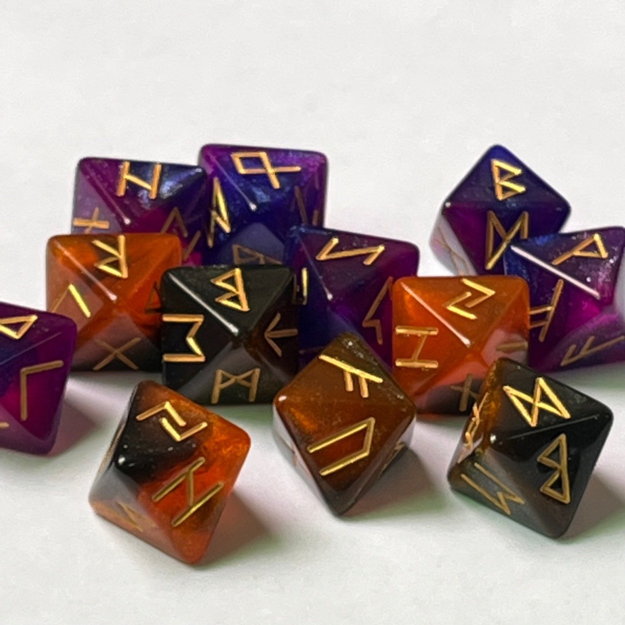 Divination Game Toy 3 Pcs Table Game Dice Polyhedral Rune Dice Acrylic 8-Sided Astrological Dice