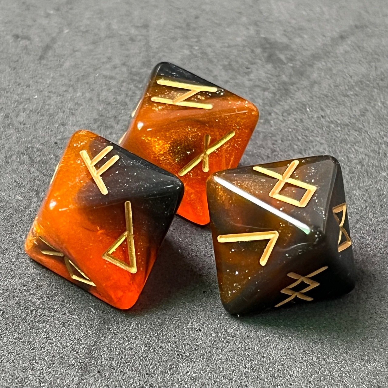 Divination Game Toy 3 Pcs Table Game Dice Polyhedral Rune Dice Acrylic 8-Sided Astrological Dice